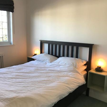 Appartamento Regent Road Annexe Surbiton Esterno foto