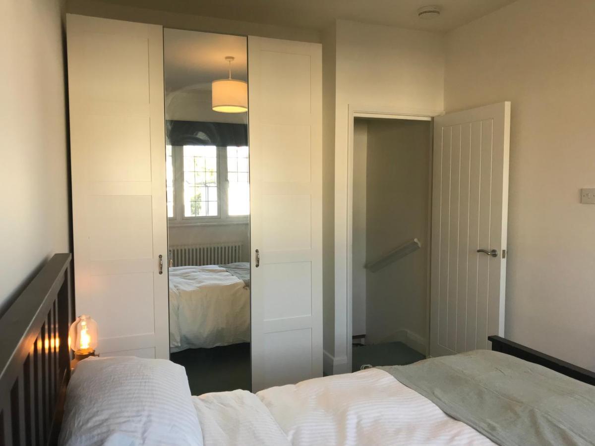 Appartamento Regent Road Annexe Surbiton Esterno foto