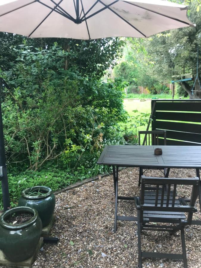 Appartamento Regent Road Annexe Surbiton Esterno foto